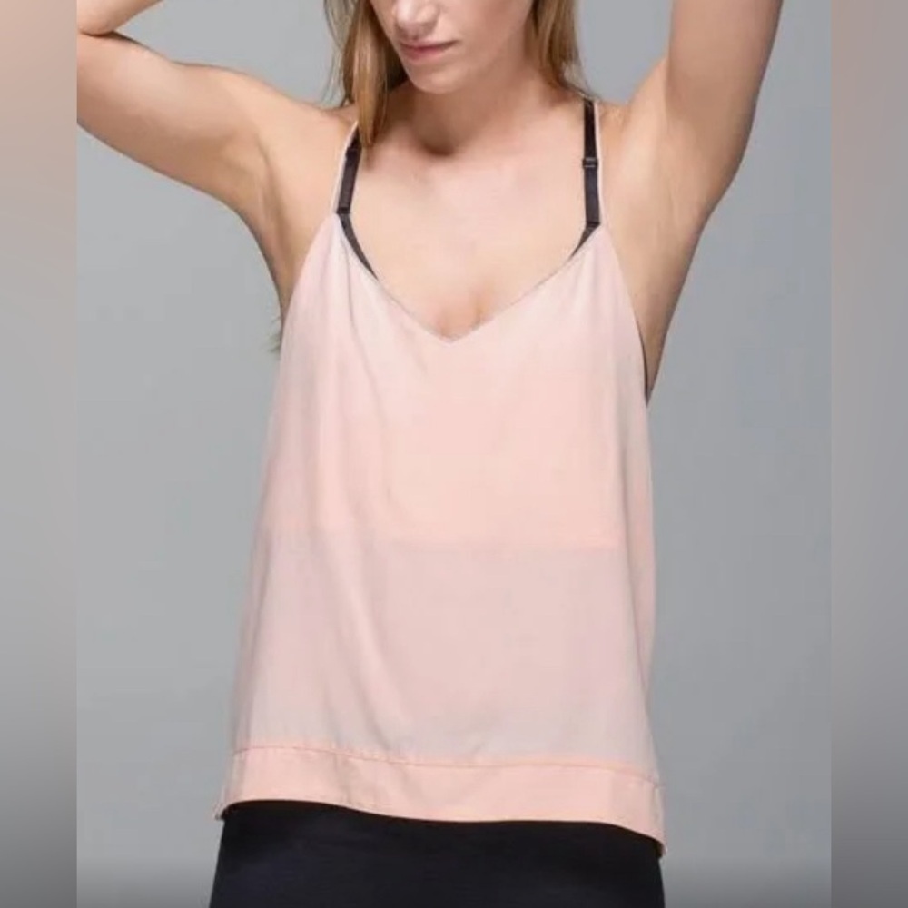 Lululemon NWT wake & flow camisole, no size, fits like small